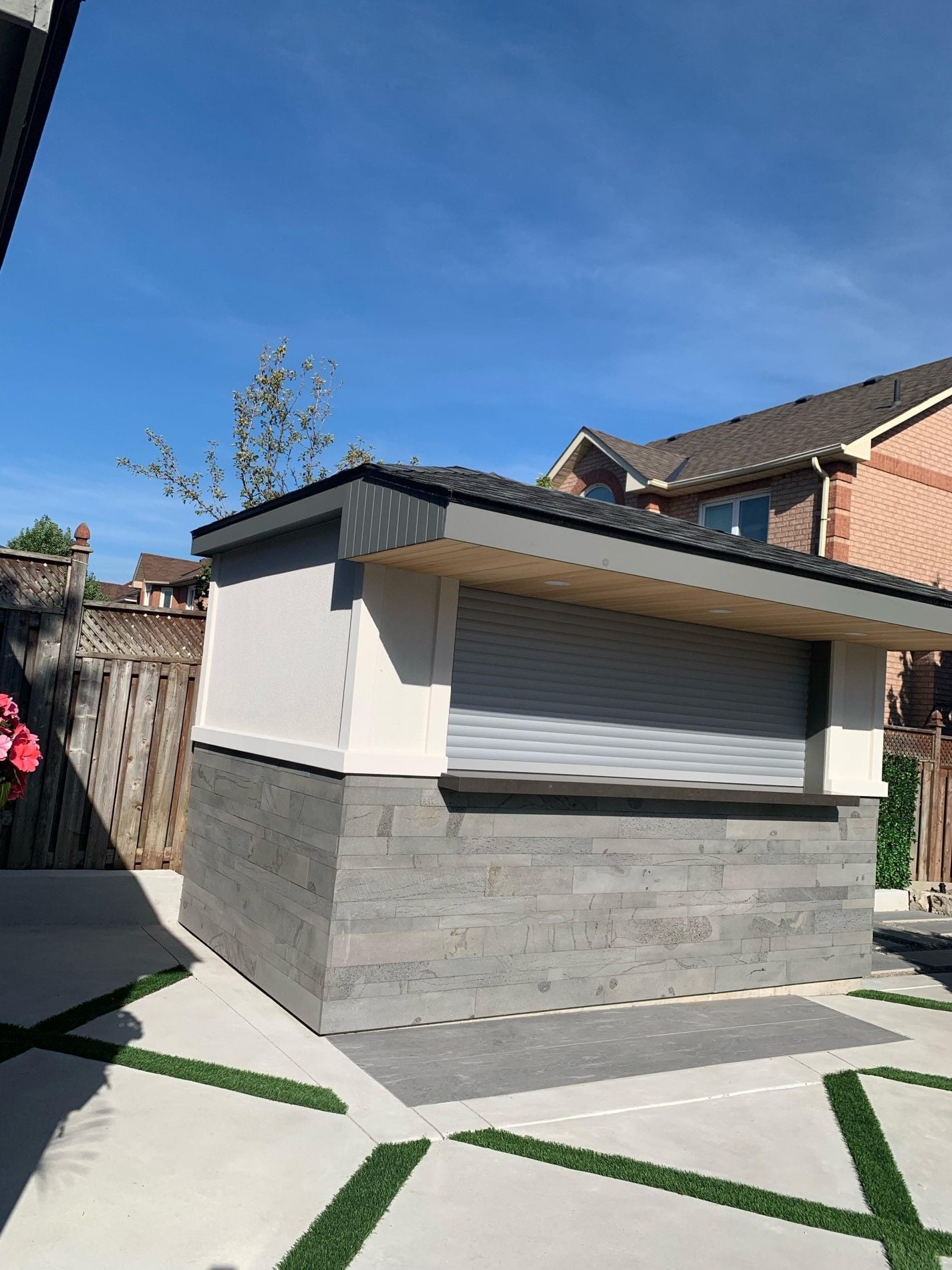Nelly1 | Planc Platinum | Exterior | Natural Stone Veneer | Legerstone | Ledgestone | Ledge stone | Real Stone | Norstone | Staxstone DIY Projects Image -60da1bc31a981